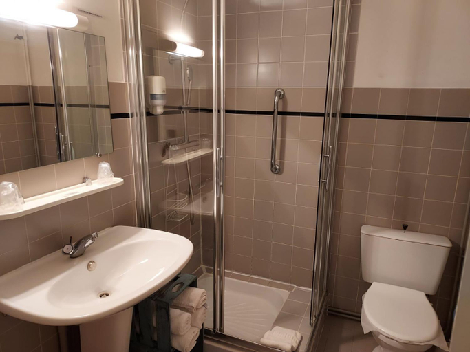 Bathroom 5, Chateau de Passieres, Isère