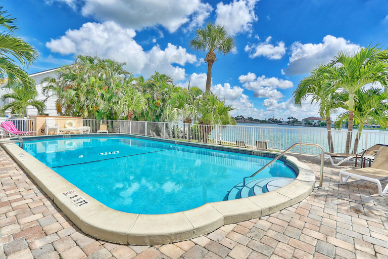 Sport & Beauty 5, Westwinds 213, Pinellas