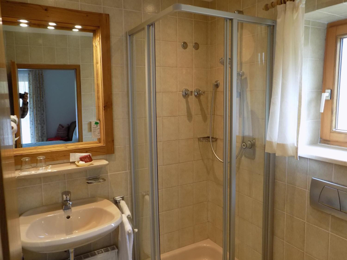 Bathroom 4, Alpenhotel Bergzauber, Berchtesgadener Land