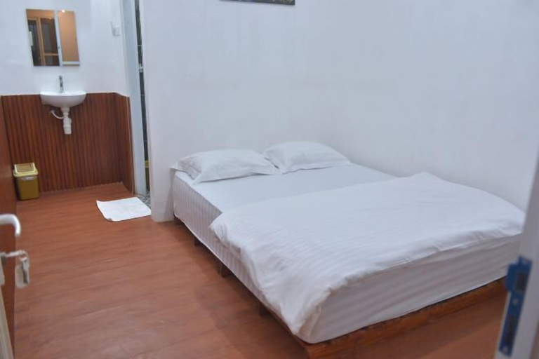 Room 5, Sambas Cottages, Lumajang