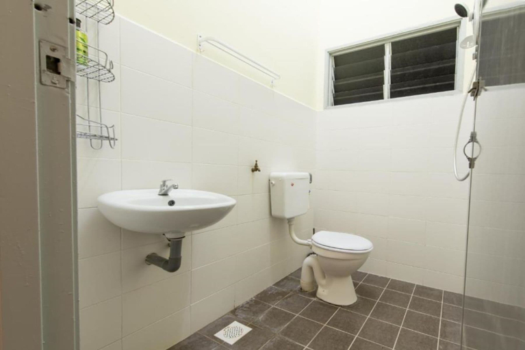 Bathroom 3, Zai Ham Homestay, Kinta