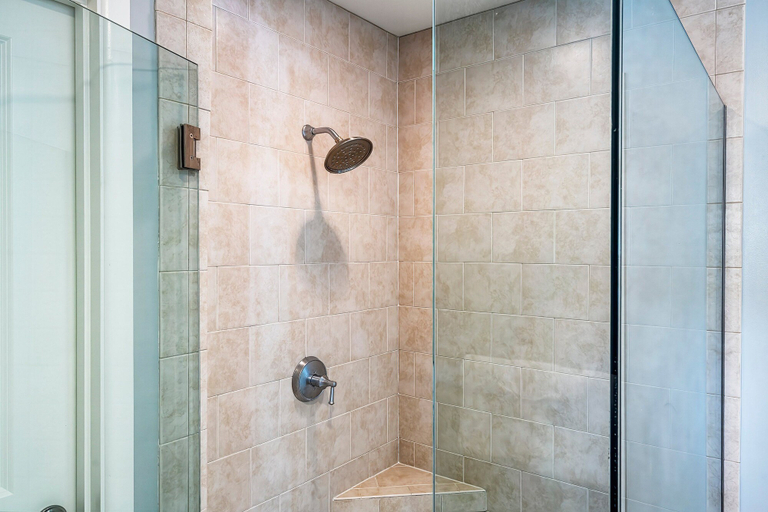Bathroom 3, Concierge Included - Ocean View - Walk to Beach - Central AC - Vrkcv, Hawaii
