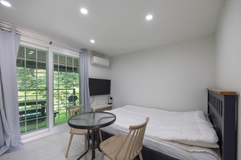 Bedroom 2, Gapyeong Berry Berry Pension, Gapyeong