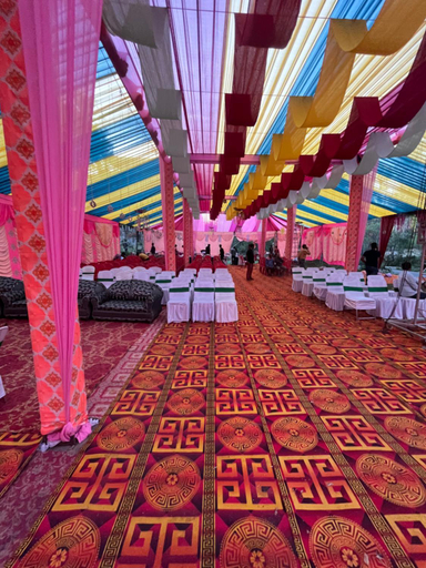 Others 4, Rooms Chintpurni, Una