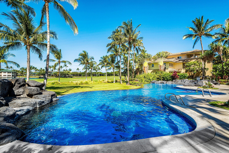 Pool 2, Paradise Getaway- Golf Course and Lake Views -vrkcv, Hawaii