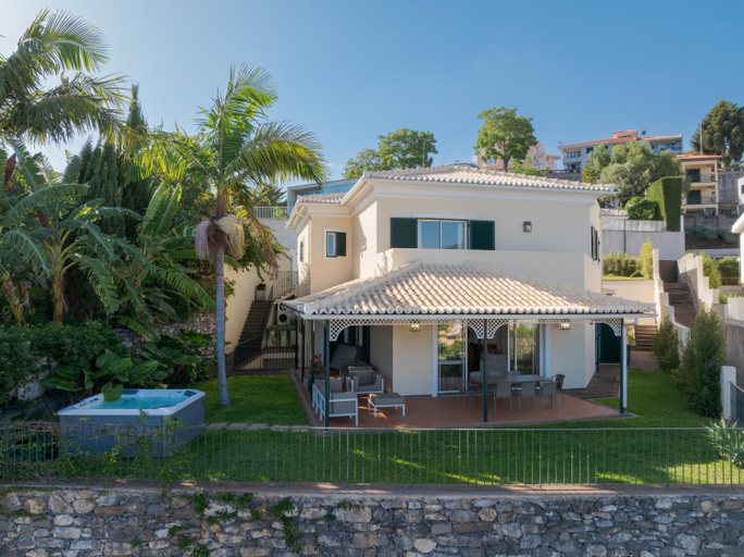 5, Sublime View Villa by Atlantic Holiday, Funchal