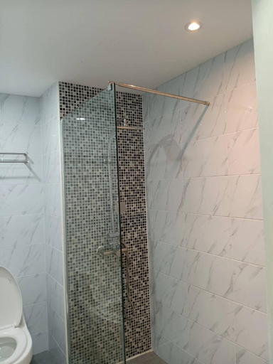 Bathroom 2, sombat condo seaview 1 bedroom, Pattaya