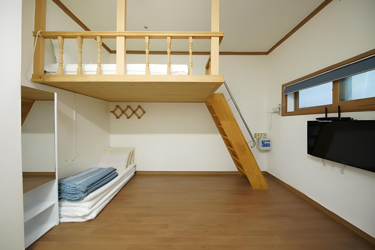 Bedroom 2, Boryeong (Daecheon) Millennium Love Pension, Boryeong