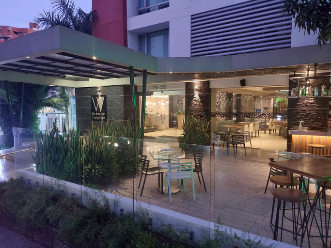 Food & Drinks 5, Washington Plaza, Barranquilla