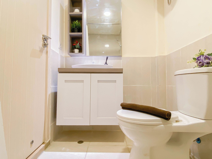 Bathroom 3, Simple 2Br Meikarta Apartment Near Aeon Mall Deltamas, Cikarang
