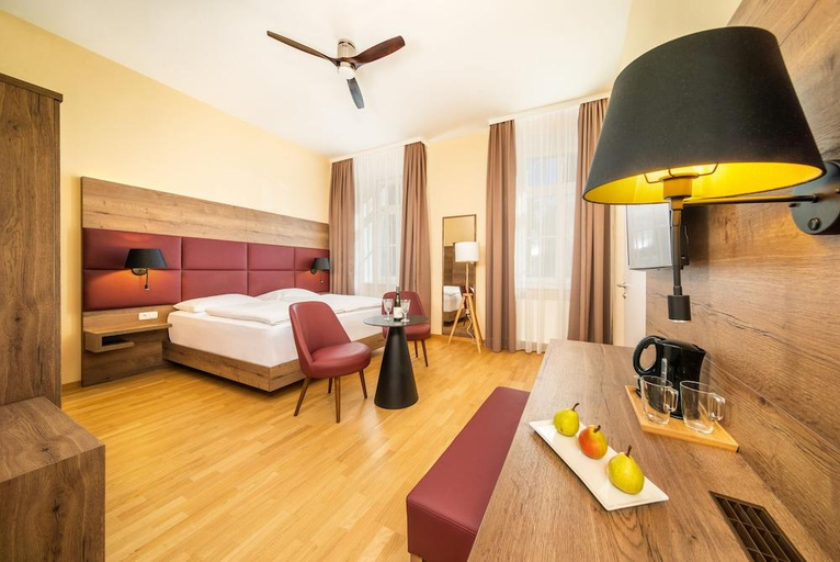 Bedroom 3, Thermenhotel Gutenbrunn, Baden