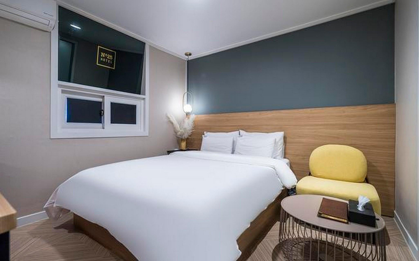 Bedroom 4, Gildong No. 25, Gandong
