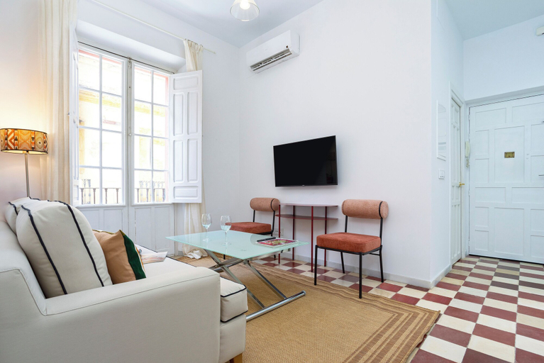Others 5, Genteel Home Galera II, Sevilla