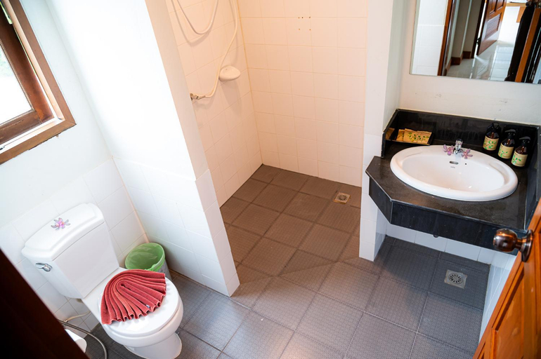 Bathroom 2, Diamond Place Ao Nang, Mueang Krabi