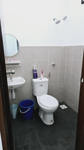 Bathroom, Homestay NeNg, Port Dickson