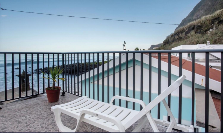 Others 5, Casa dos avos, São Vicente