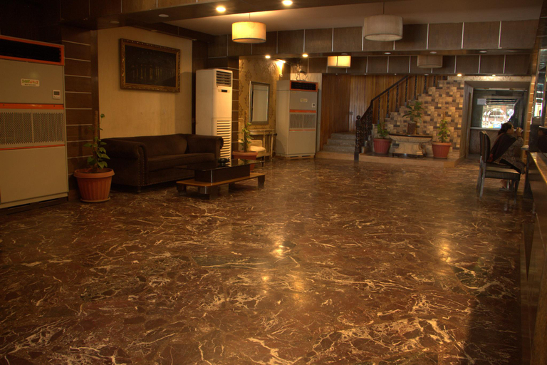 Others 4, Sarawan Hotel, Karachi