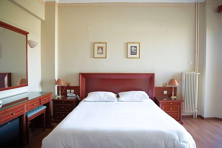 Bedroom 3, Tzaki Hotel & Restaurant Patras, West Greece