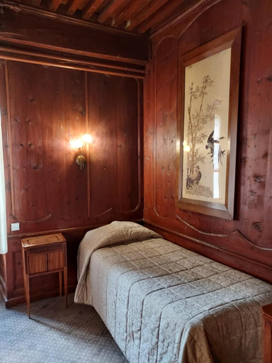 Bedroom 3, Chateau de Passieres, Isère
