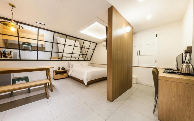 Bedroom 3, Sincheon Funny, Songpa