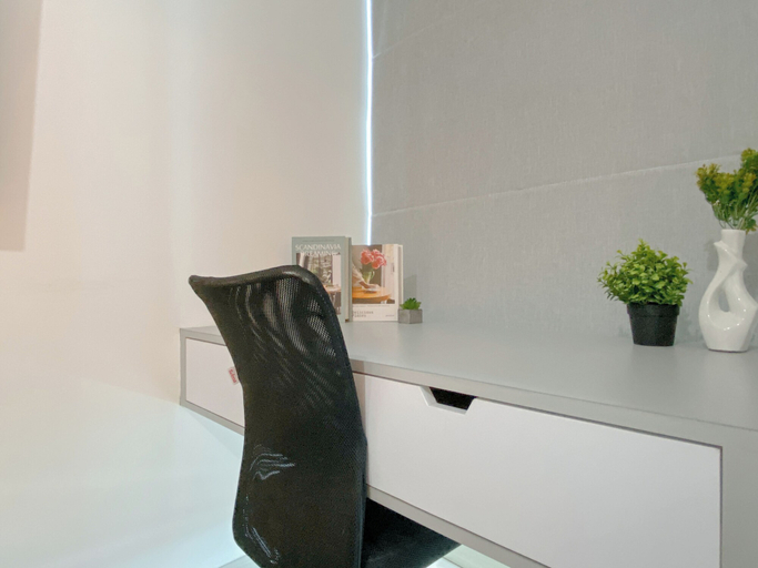 Room 4, Warm Studio At Tifolia Apartment, East Jakarta