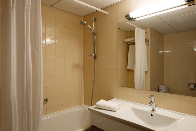 Bathroom 5, Mercure Gdansk Posejdon, Gdańsk City