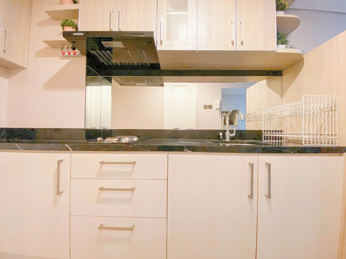 Private kitchen 4, Strategic And Homey Studio At Marquis De Lafayette Apartment, Semarang