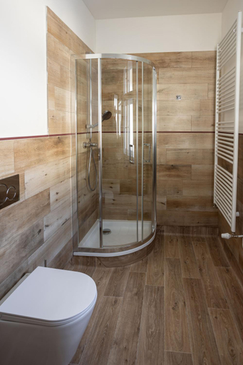 Bathroom 3, Hotel Slavie, Trutnov