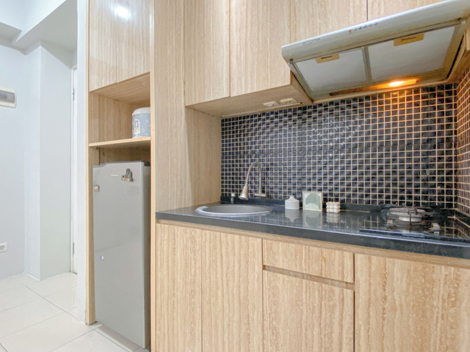 Private kitchen 5, Spacious 3Br At Pakubuwono Terrace Apartment, South Jakarta