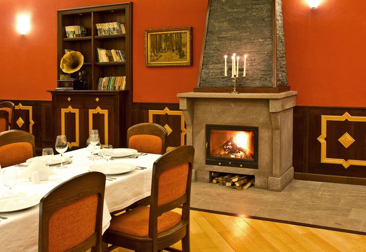 Food & Drinks 5, Castle Hotel Daniel, Bradut