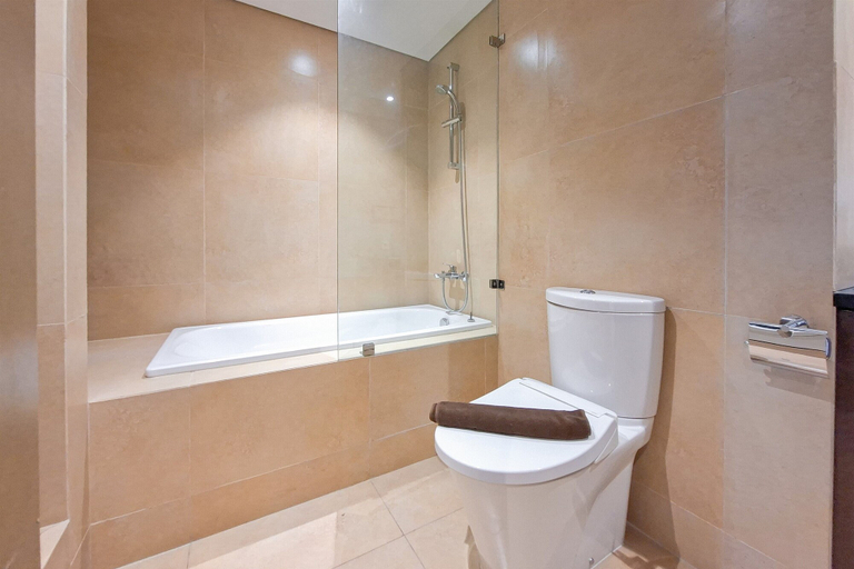 Bathroom 2, Modern Contemporary Cozy 2Br At Branz Bsd City Apartment, Tangerang Selatan