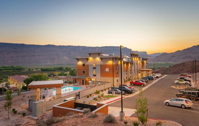 Exterior & Views 1, My Place Hotel Moab, Grand