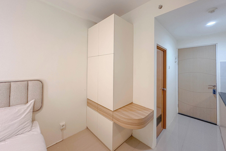 Room 2, Pleasant And Good Location Studio At Bale Hinggil Apartment, Surabaya