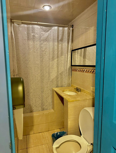 Bathroom, Meson Velasco, Temascalcingo