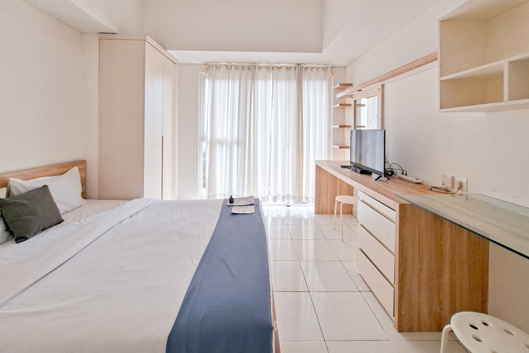 Room 2, Neat Studio Apartment Near Ice Bsd At Casa De Parco, Tangerang