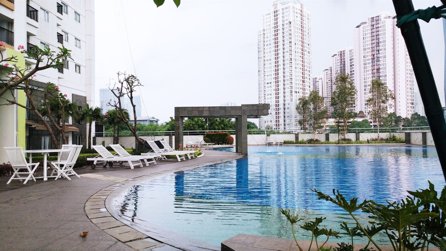Pool 4, Prime Location 1Br At The Wave Kuningan Apartment, Jakarta Selatan