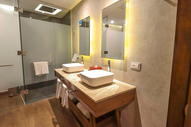 Bathroom 5, The Fives Downtown Hotel & Residences, Curio Collection by Hilton, Cozumel