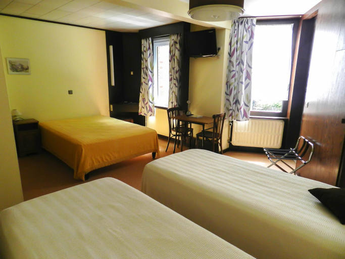 Bedroom 2, Hotel du Fort, Liège