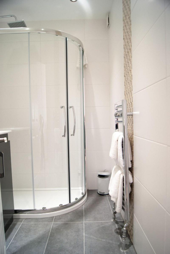 Bathroom 3, Ocean Beach Hotel and SPA Bournemouth - OCEANA COLLECTION, Bournemouth