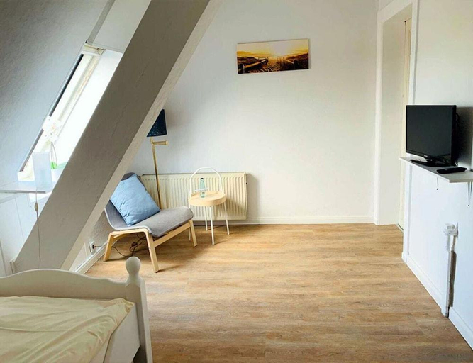 Bedroom 2, Fahrhaus Kirschenland, Stade