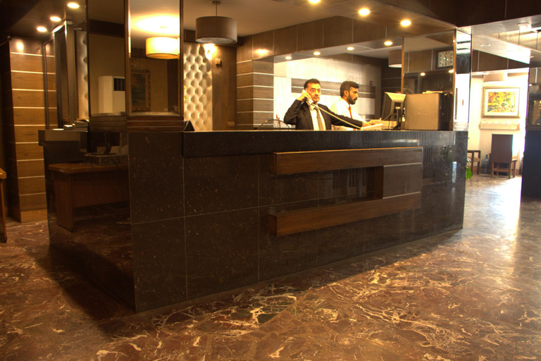 Others 4, Sarawan Hotel, Karachi