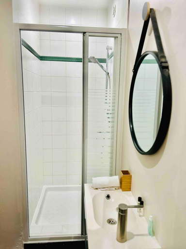 Bathroom 3, Studio haut de gamme, Nord