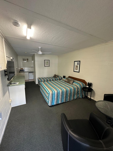 Others 5, The Silver Bream Motel & Self Contained Units, E. Gippsland - Orbost