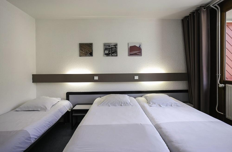 Bedroom 2, Hôtel Les 2 Alpes L'Orée Des Pistes, Isère