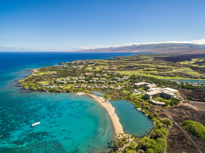 Aerial view 2, Beautiful Resort - AC - Walk to Beach & Restaurants - Vrkcv, Hawaii