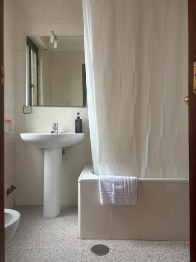 Bathroom, Hotel Juan Manuel, Zamora