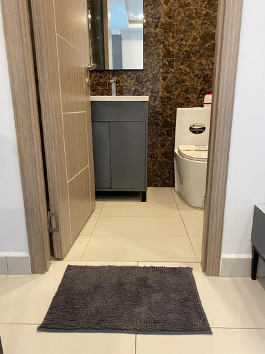 Bathroom, Condo with nice pool, Pattaya