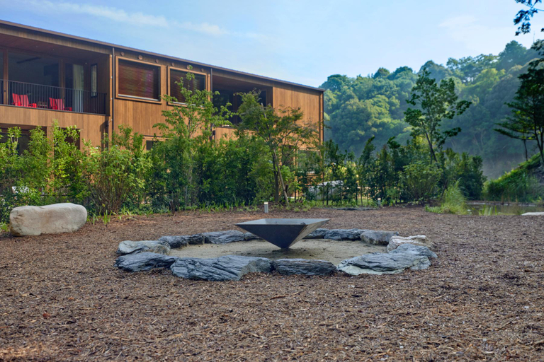 Garden 4, HACIENDA VISON, Taki