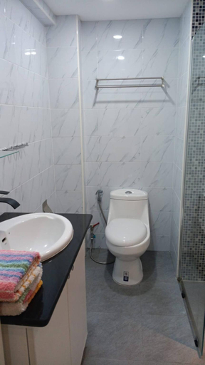Bathroom 4, sombat condo seaview 1 bedroom, Pattaya