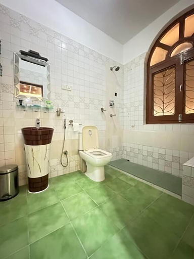 Bathroom 4, Lazimpat Boutique Hotel, Bagmati